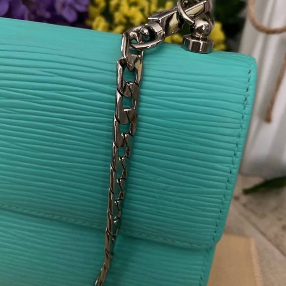 SOLD Authentic Louis Vuitton Crossbody - Picture 7 of 8